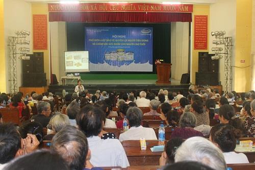 Phú Yên: Phổ biến Luật BVQLNTD và chăm sóc sức khỏe cho người cao tuôi