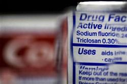 Bloomberg công bố báo cáo chất Triclosan trong kem đánh răng Colgate có thể gây ung thư