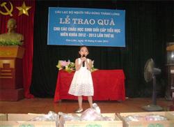 Lễ trao quà cho học sinh giỏi tại CLB NTD Thăng Long